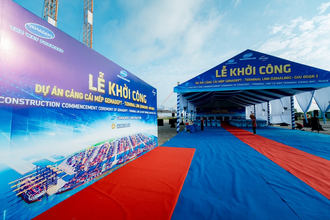 Backdrop và nhà bạt Lễ khởi công Cảng Gemalink