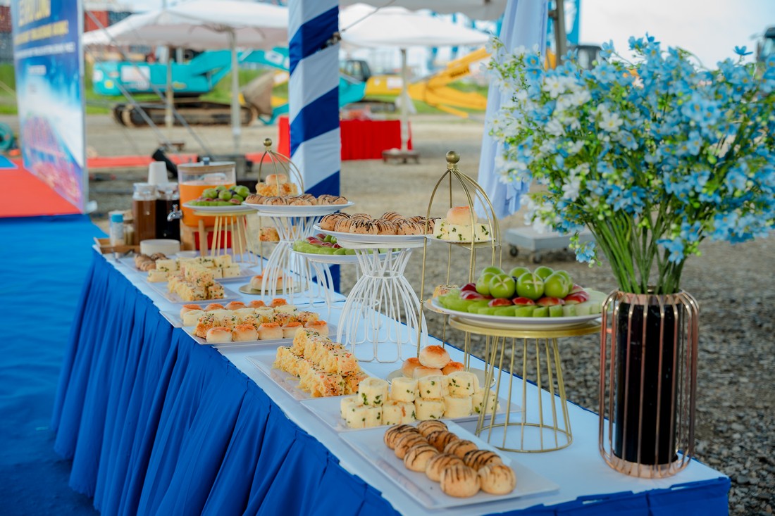 Bàn tiệc teabreak Lễ khởi công Cảng Gemalink