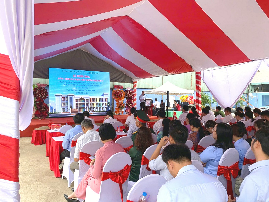 Đại biểu phát biểu tại lễ khởi công Trường Mầm Non 7