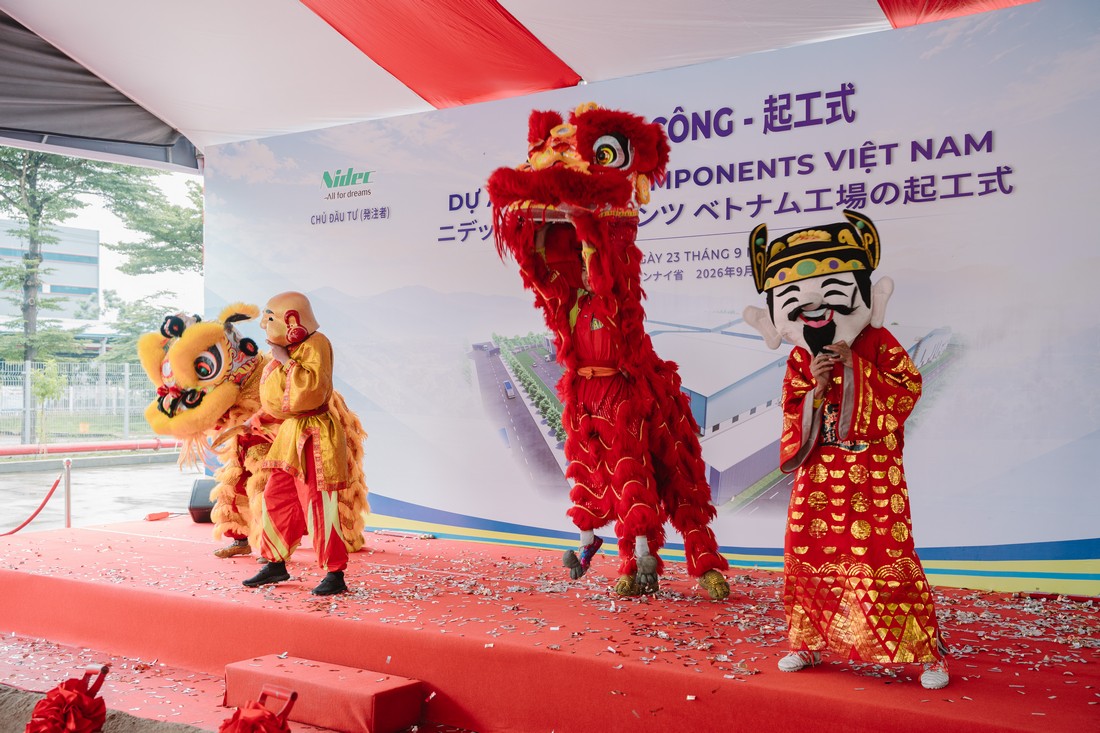 BỐ TRÍ SÂN KHẤU VÀ KHU NGHI THỨC LỄ KHỞI CÔNG | HOÀNG QUÂN EVENT SOLUTIONS