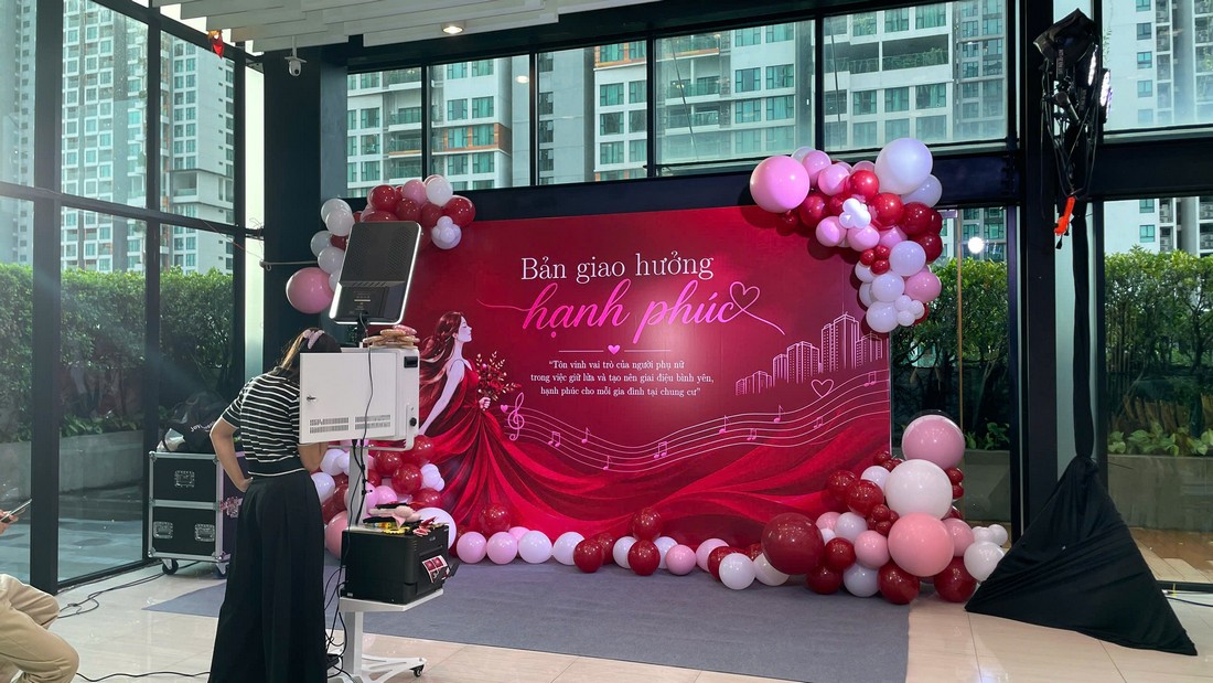Các phụ kiện chụp ảnh tại khu vực photobooth