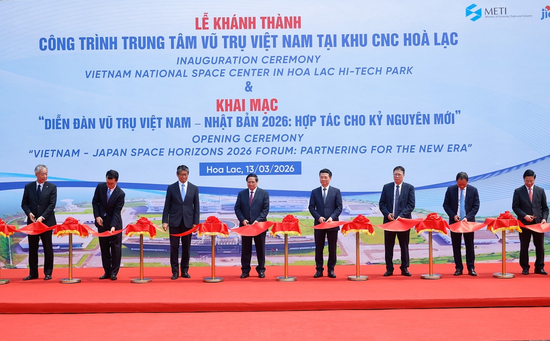 Thủ tướng Phạm Minh Chính cắt băng khánh thành Trung tâm Vũ trụ Việt Nam